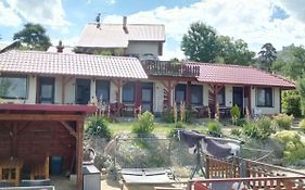 Penzion Nad jezerem